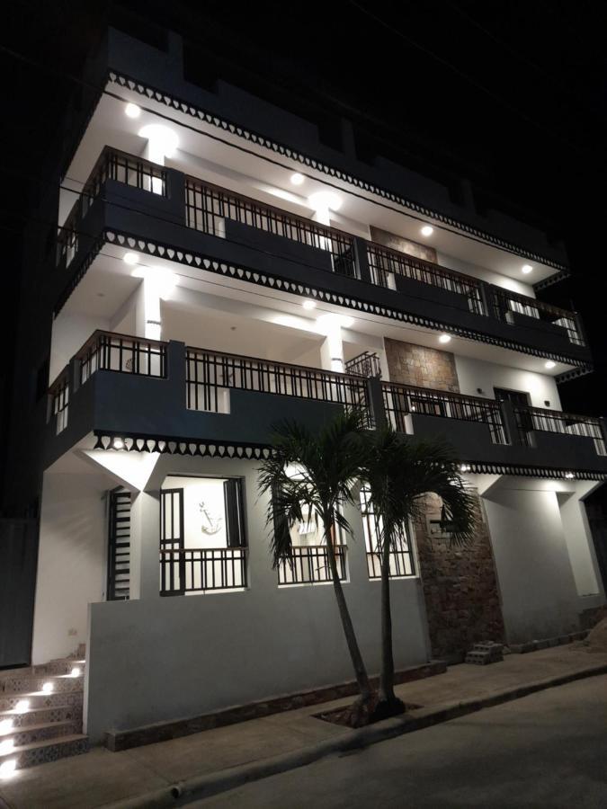Hostal Marina Samana Екстер'єр фото