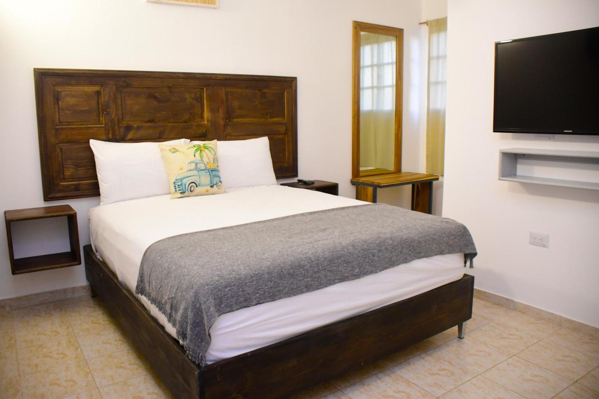 Hostal Marina Samana Екстер'єр фото