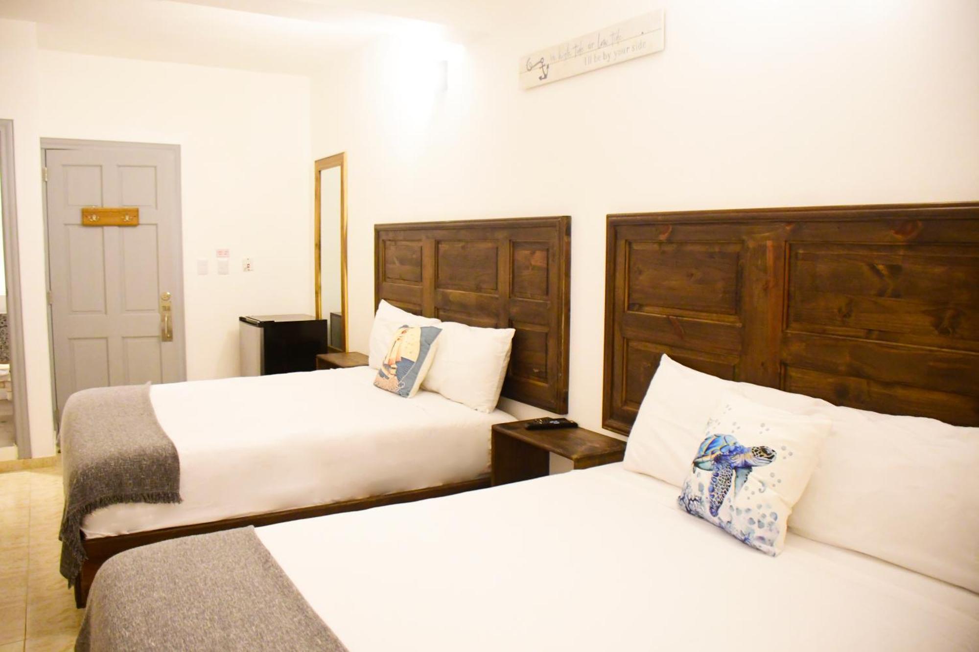Hostal Marina Samana Екстер'єр фото