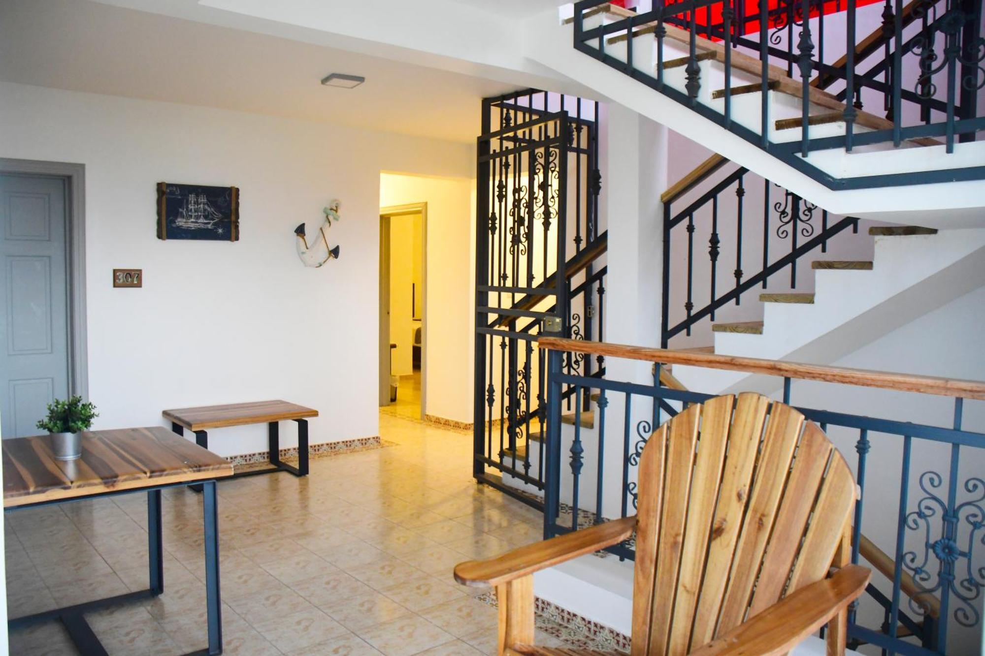 Hostal Marina Samana Екстер'єр фото